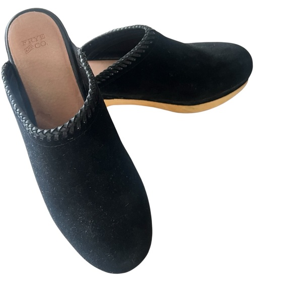 FRYE & CO Odessa Braid Platform Mules/Clogs
NWOT - Picture 3 of 9